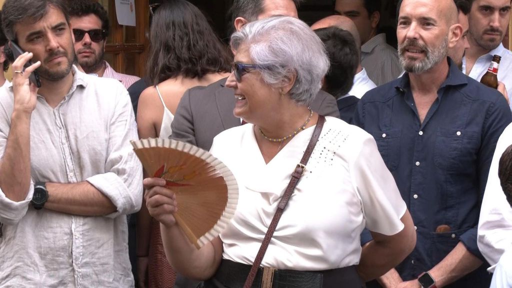 La ola de calor da un respiro al Corpus en Sevilla y Granada