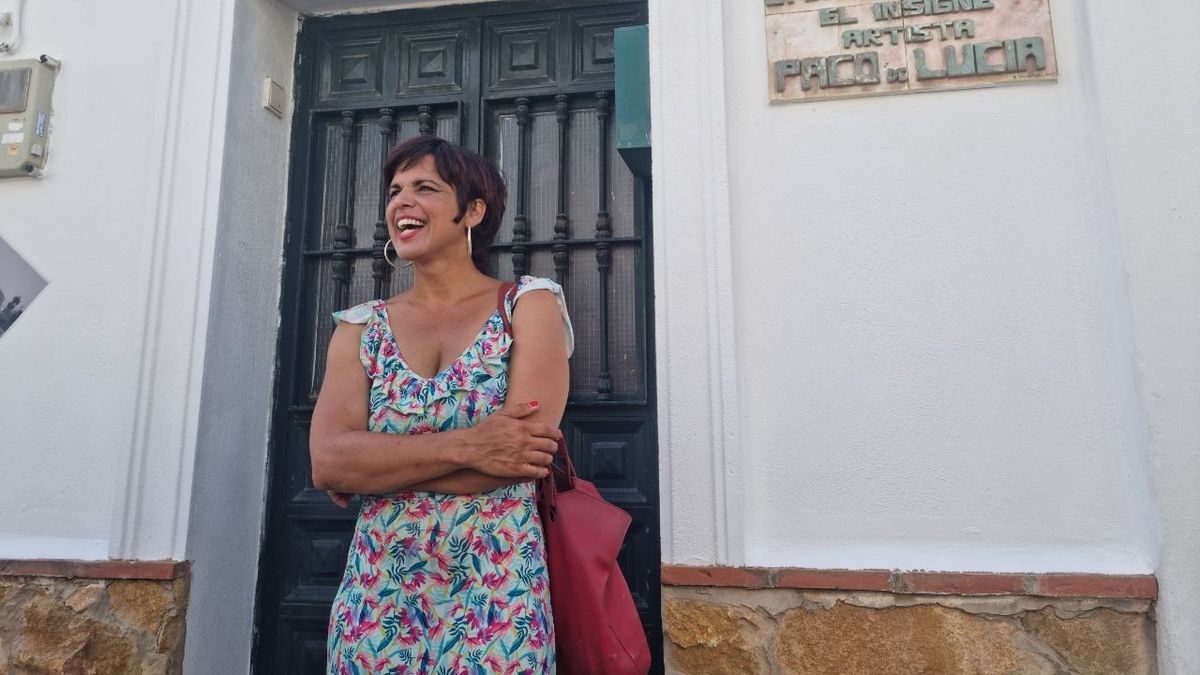 Teresa Rodríguez en la casa natal de Paco de Lucía