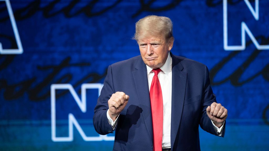 Trump en la convención de la Asociación Nacional del Rifle celebrada en mayo en Texas
