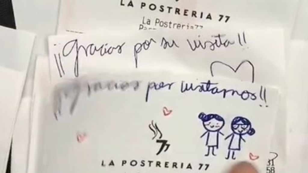 Dibujo realizado por Mara a unos clientes en el tique