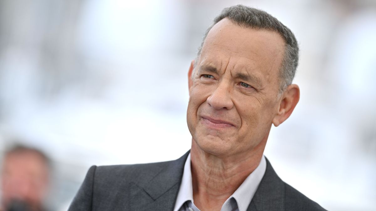 El actor, Tom Hanks, se enfado con unos fans que empujaron a su mujer
