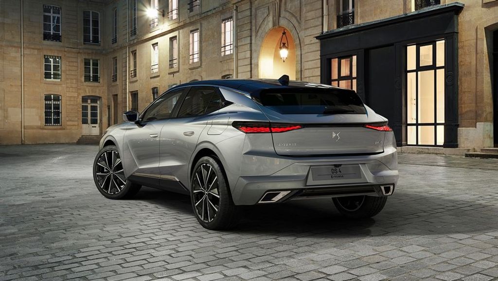 Su trabajada zaga es una joya del diseño de coches