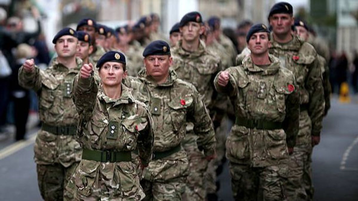 El jefe del Ejército británico insta a sus tropas a estar preparadas para volver a "luchar en Europa"