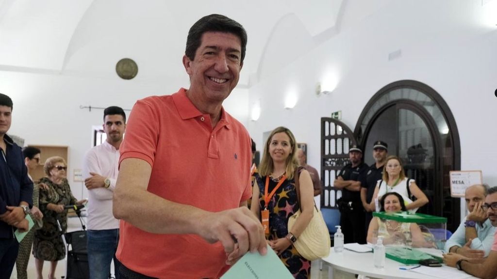EuropaPress 4528429 candidato cs presidencia junta elecciones domingo juan marin votando