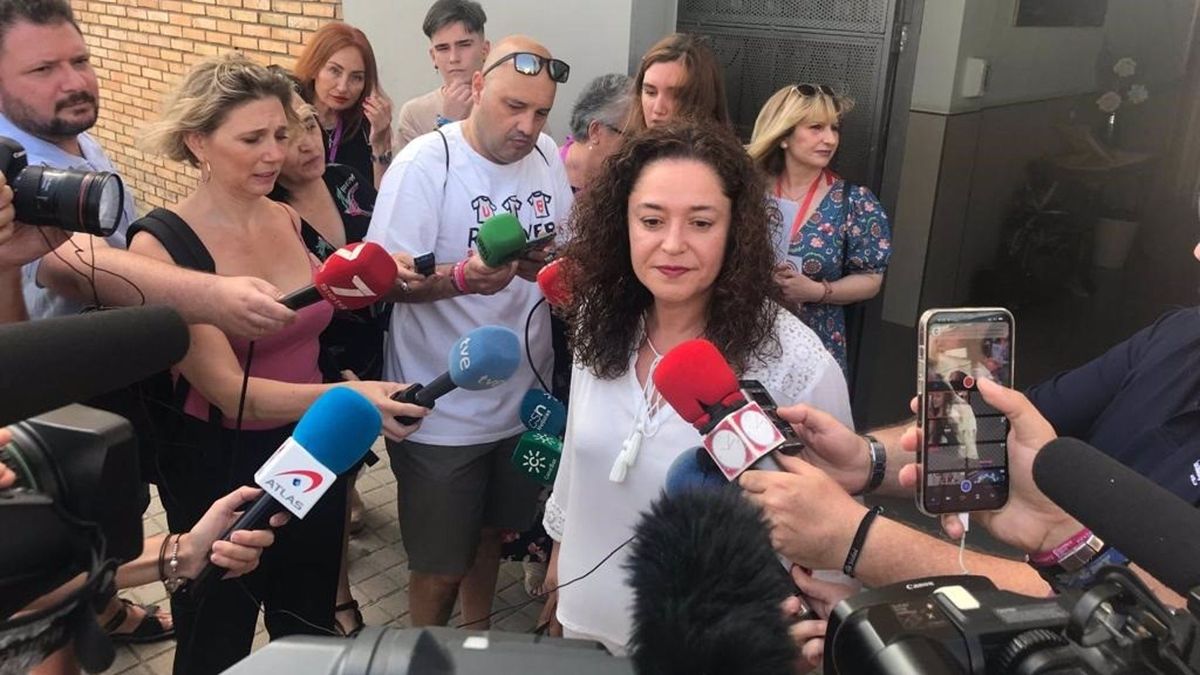 Inmaculada Nieto tras ejercer su derecho al voto Inmaculada Nieto tras ejercer su derecho al voto