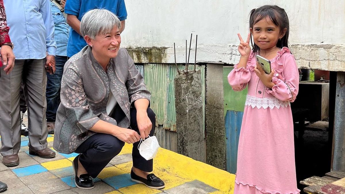 La ministra australiana de Asuntos Exteriores, Penny Wong, durante su visita a Indonesia. Crédito: Cuenta Twitter Penny Wong.