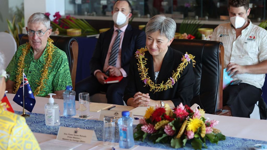 La ministra australiana de Asuntos Exteriores, Penny Wong, durante su visita a Samoa