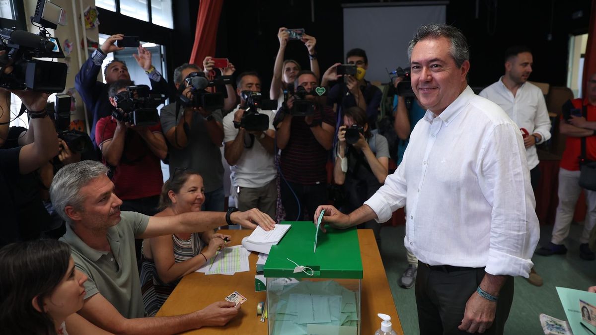 Votación de Juan Espadas en Sevilla Votación de Juan Espadas en Sevilla