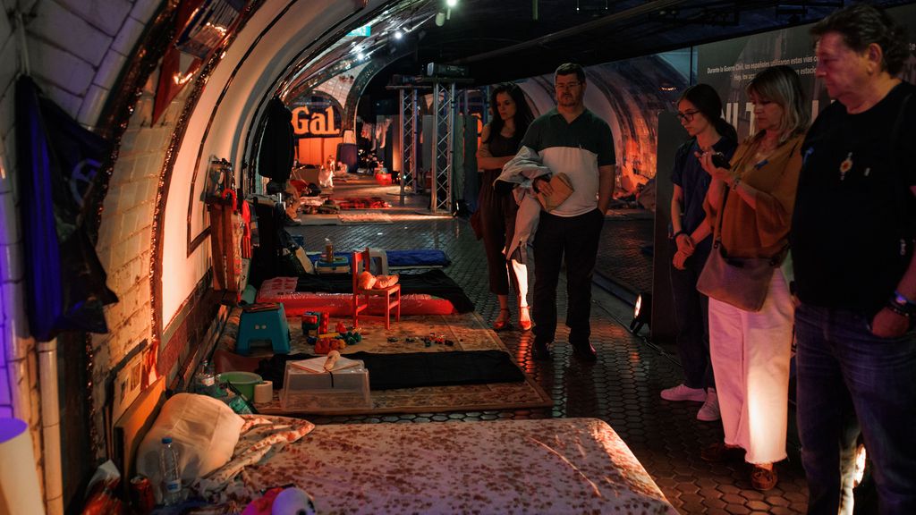 ACNUR transforma una estación de metro de Madrid en un refugio antiaéreo en el Día Internacional del Refugiado