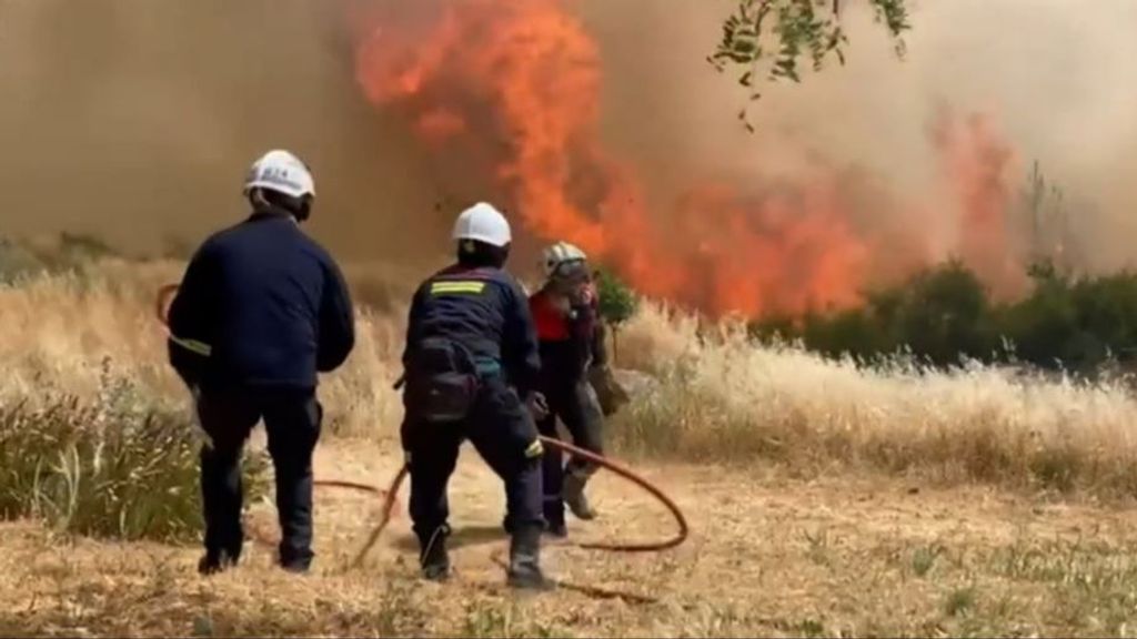 Hasta 13 localidades, en peligro por los incendios en Navarra: más vecinos, evacuados de madrugada