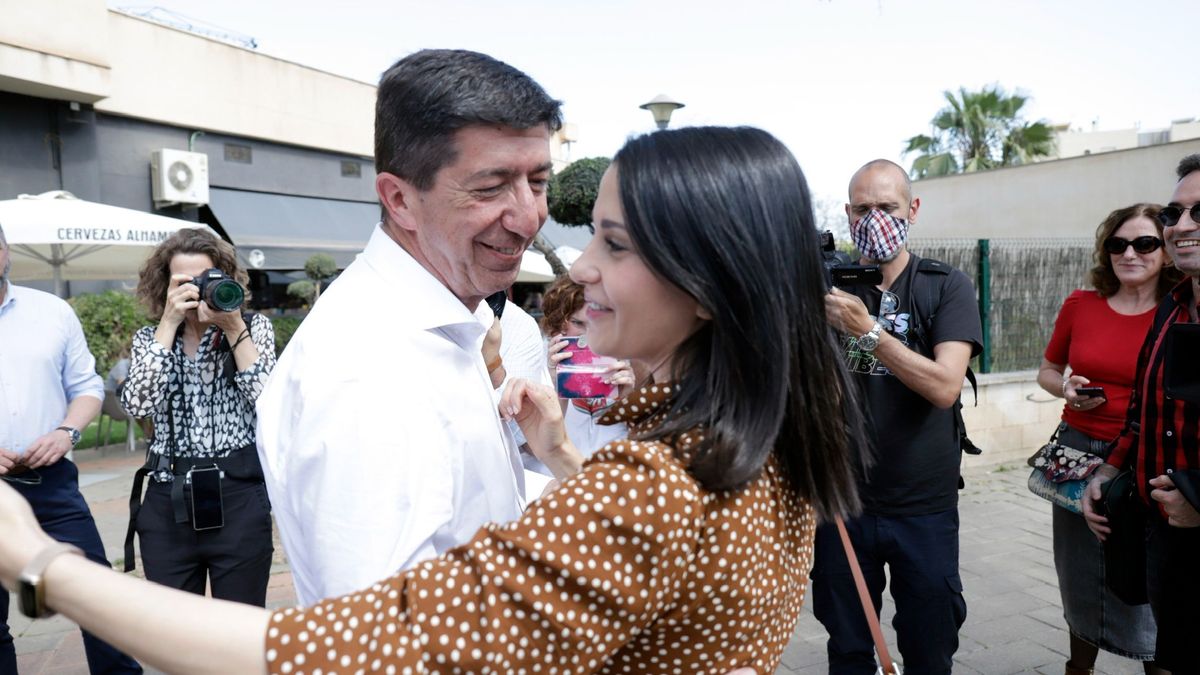 La presidenta de Ciudadanos, Inés Arrimadas, el coordinador autonómico de Ciudadanos y vicepresidente de la Junta de Andalucía, Juan Marín, acompañados de la cabeza de lista del partido por la provincia malagueña, Nuria Rodríguez, y el diputado nacional Guillermo Díaz, participan en un encuentro con afiliados de la provincia a 6 de mayo de 2022 en Málaga, Andalucía. / Álex Zea La presidenta de Ciudadanos, Inés Arrimadas, el coordinador autonómico de Ciudadanos y vicepresidente de la Junta de Andalucía, Juan Marín, acompañados de la cabeza de lista del partido por la provincia malagueña, Nuria Rodríguez, y el diputado nacional Guillermo Díaz, participan en un encuentro con afiliados de la provincia a 6 de mayo de 2022 en Málaga, Andalucía. / Álex Zea