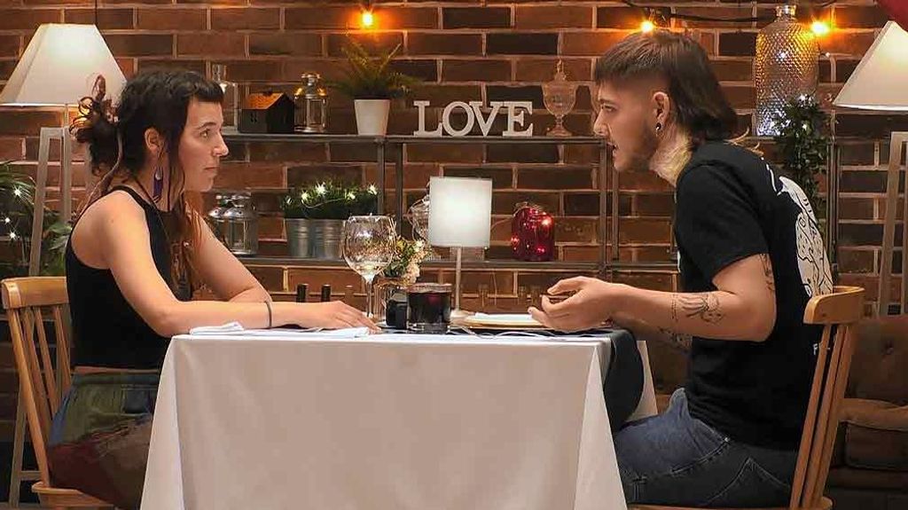 Marina y Alexis durante su paso por 'First Dates'