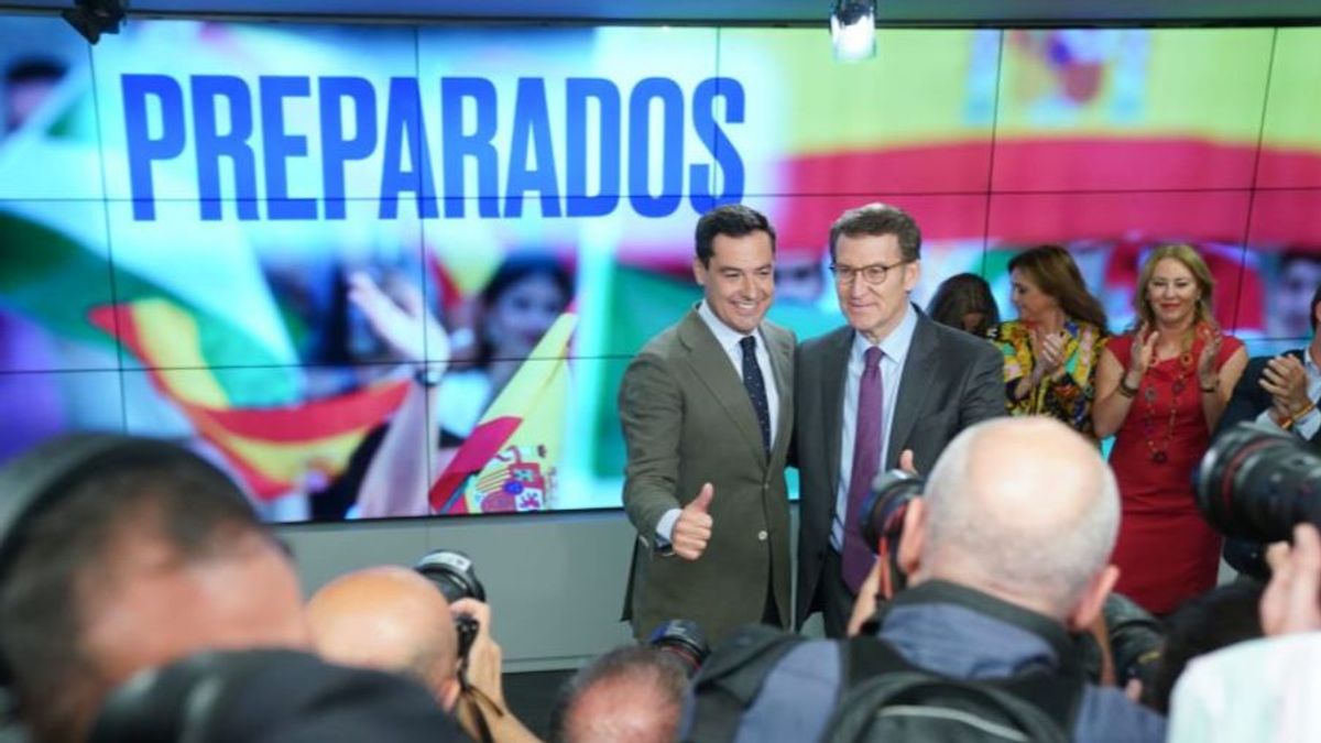 Feijóo celebra junto a Juanma Moreno y todo el PP la victoria en Andalucía