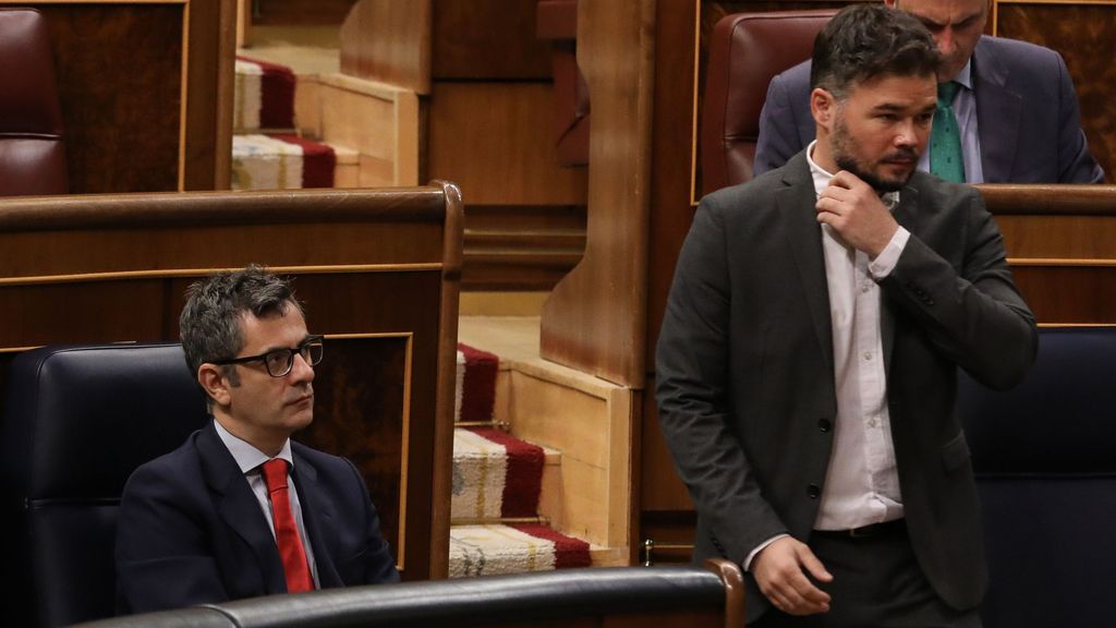 Félix Bolaños y Gabriel Rufián, durante un pleno del Congreso