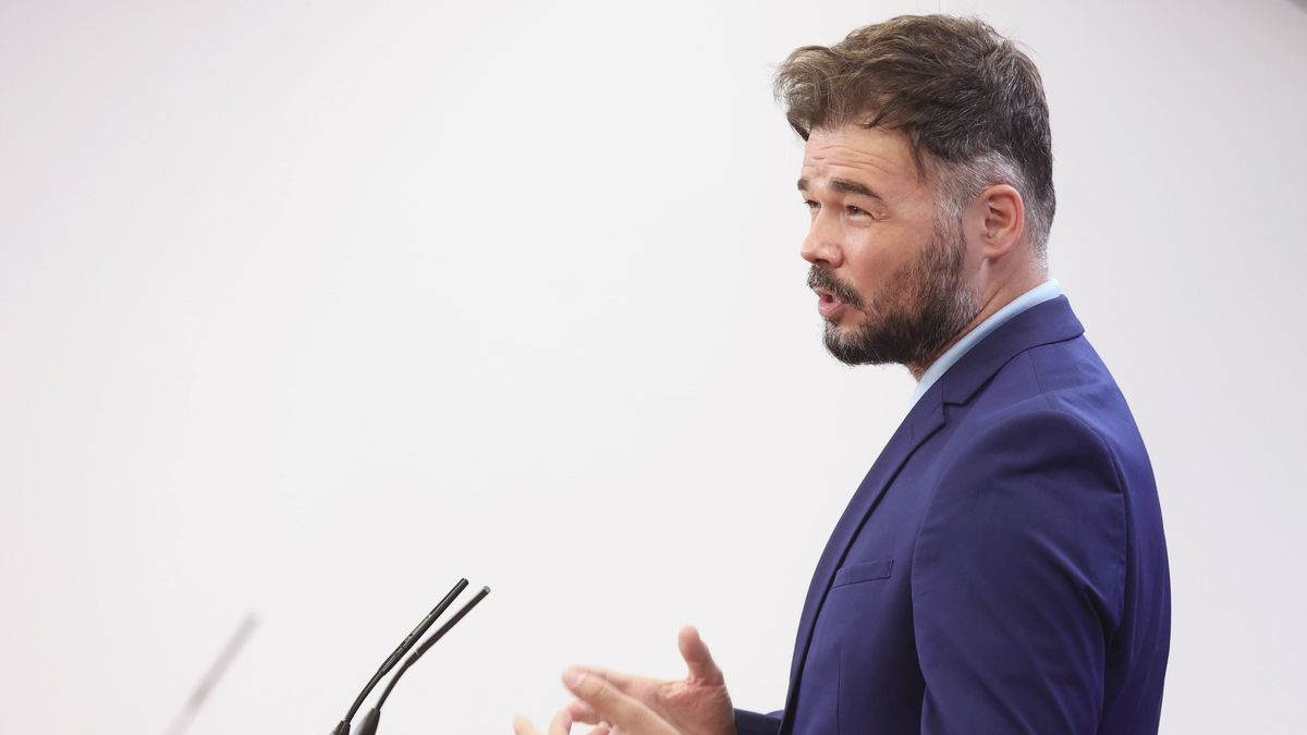 Gabriel Rufián, en la rueda de prensa posterior a la Junta de Portavoces Gabriel Rufián, en la rueda de prensa posterior a la Junta de Portavoces