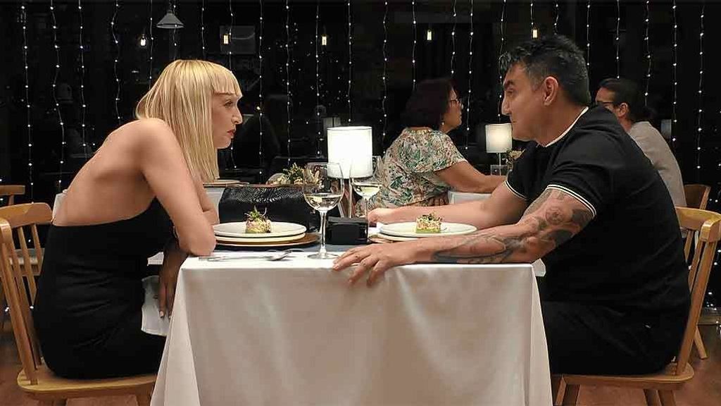 María y Michel durante su cita en 'First Dates'