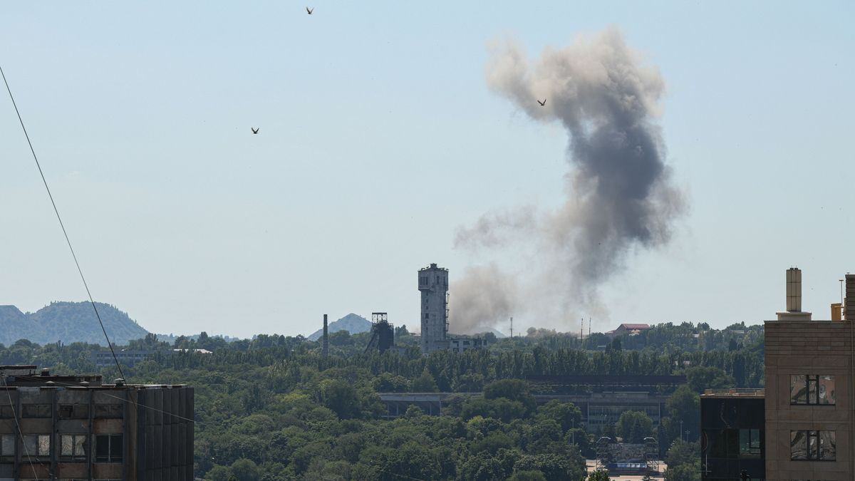 Vista de los daños causados por los recientes bombardeos en la óblast de Donetsk este 21 de junio