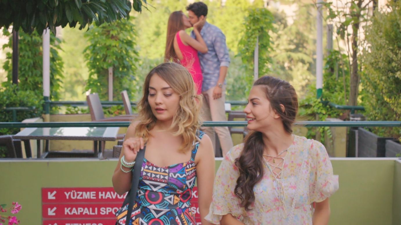 Ver Capítulo 13 x Temporada 1 online </p>
<p> Con olor a fresas