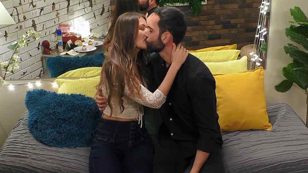 Roksolana y Juan durante su cita en 'First Dates'