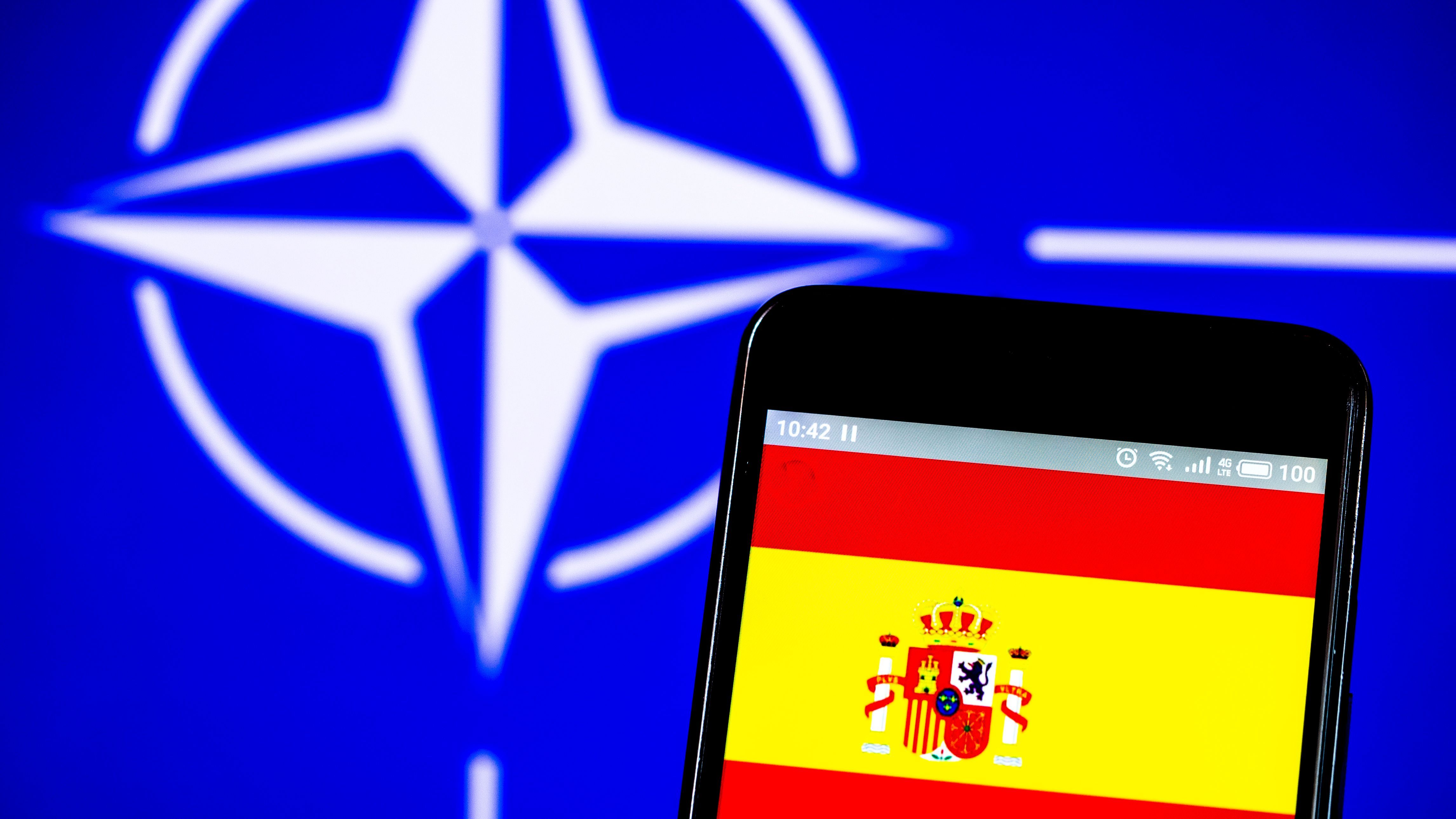El 83% de los españoles apoya la permanencia en la OTAN y la mayoría ve a Rusia responsable de la guerra