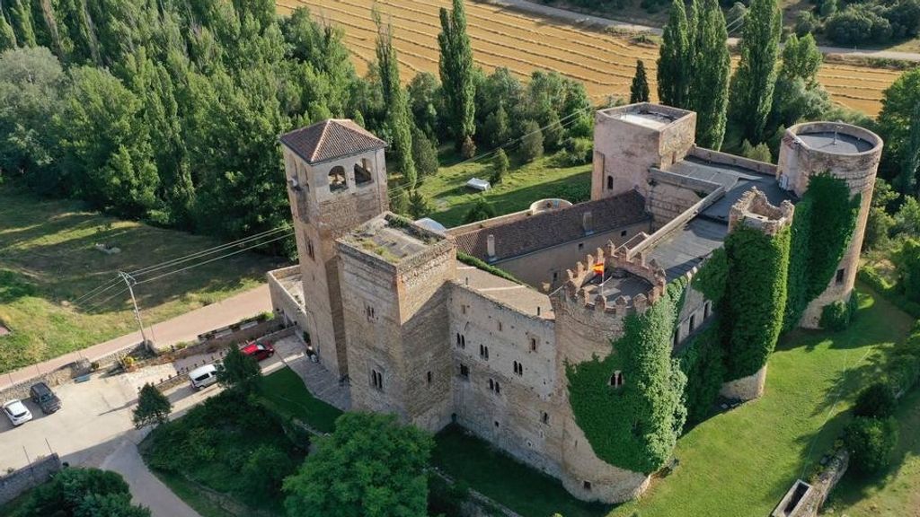 El castillo tiene 23 habitaciones.