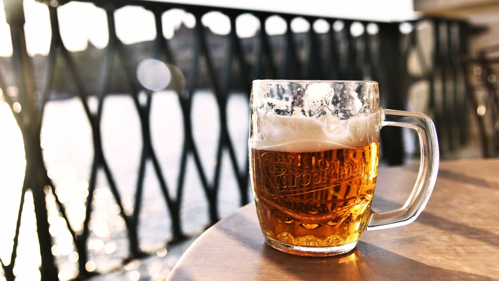 La cerveza reina en los mediodías de verano