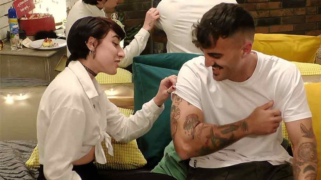 La sensual cita de Arturo y Abigail termina en calabazas: “Estoy como Chicho Terremoto, pensando en braguitas”