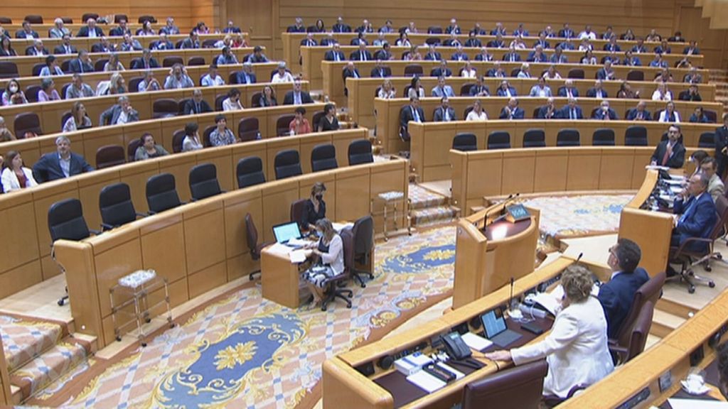 Votación surrealista en el Senado: un empate obliga a votar tres veces y el PP acaba aplaudiendo en la confusión (Junio 2022)