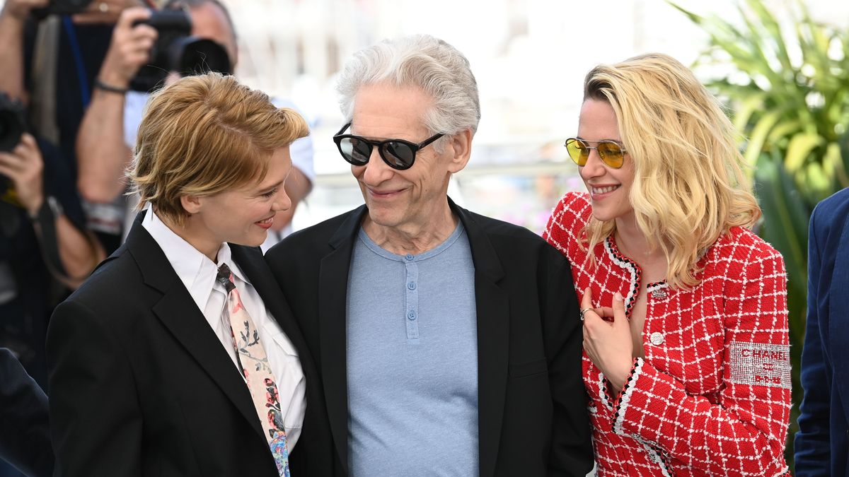 Croneberg entre las actrices Lea Seydoux y Kristen Stewart en Cannes.