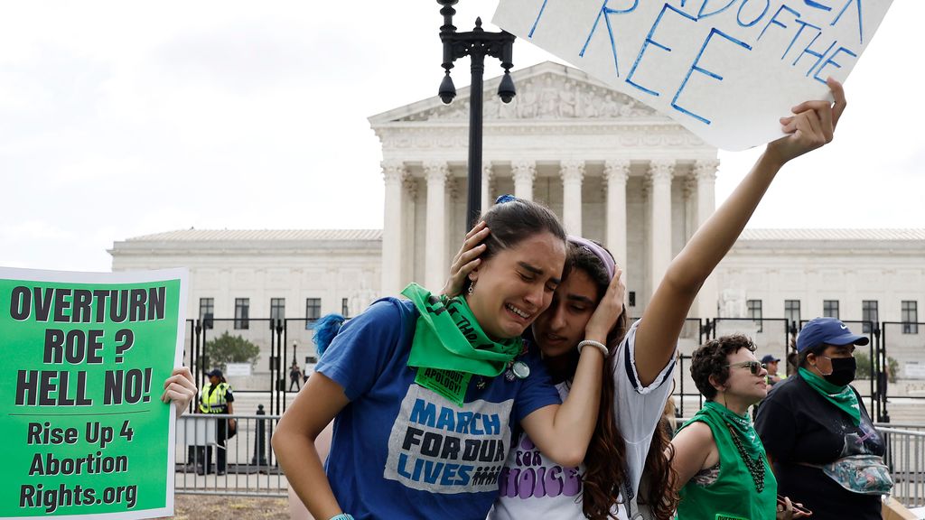 El Tribunal Supremo de EEUU revoca la sentencia que permitía el derecho federal al aborto