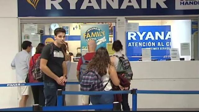 Huelga en Ryanair: miles de pasajeros se quedan en tierra y otros sufren retrasos en sus vuelos