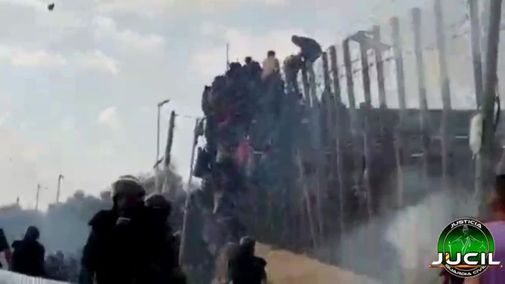 Violento asalto a la valla de Melilla deja 5 emigrantes muertos y 322 heridos