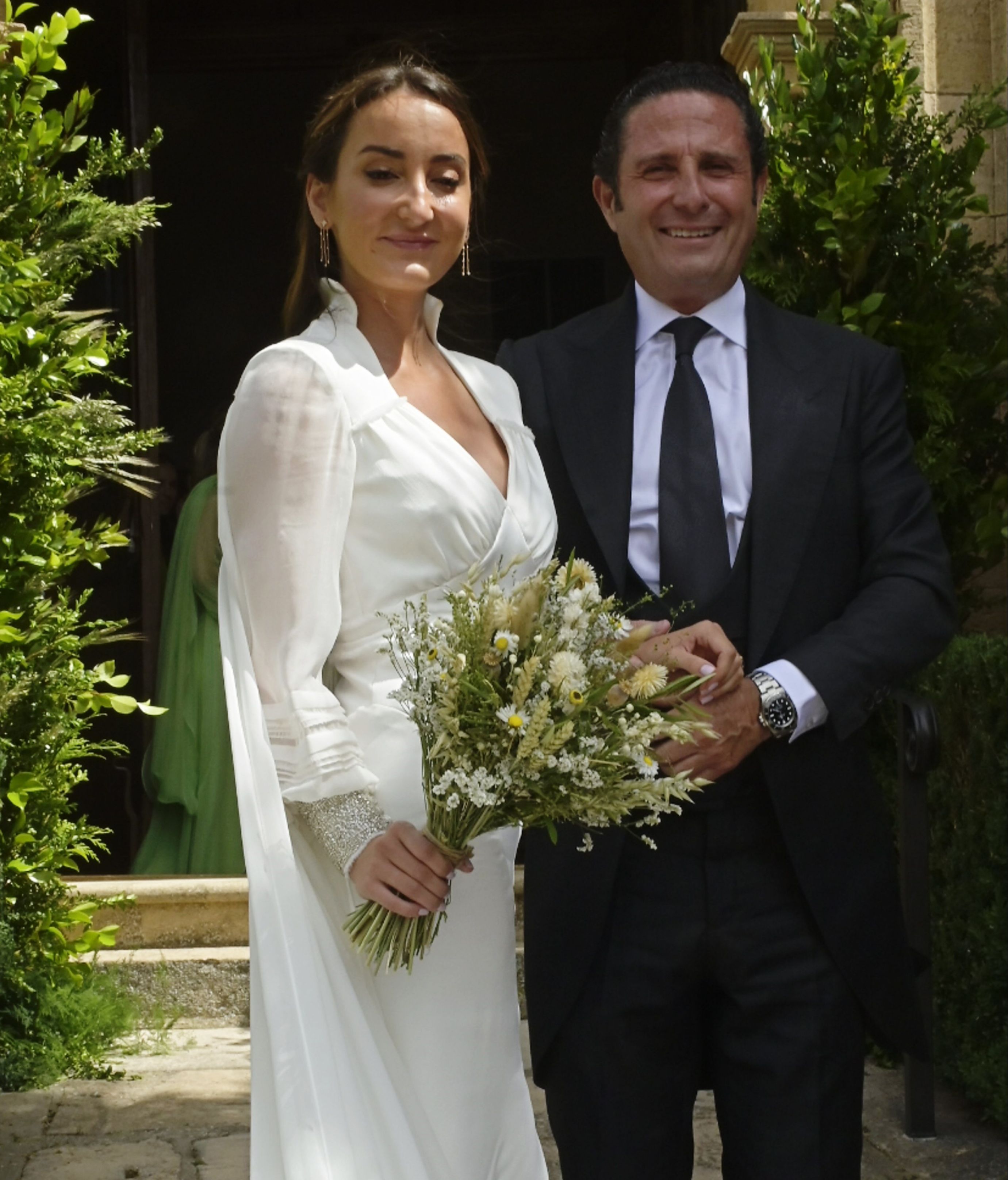 Lucía Pombo con su padre el día de su boda