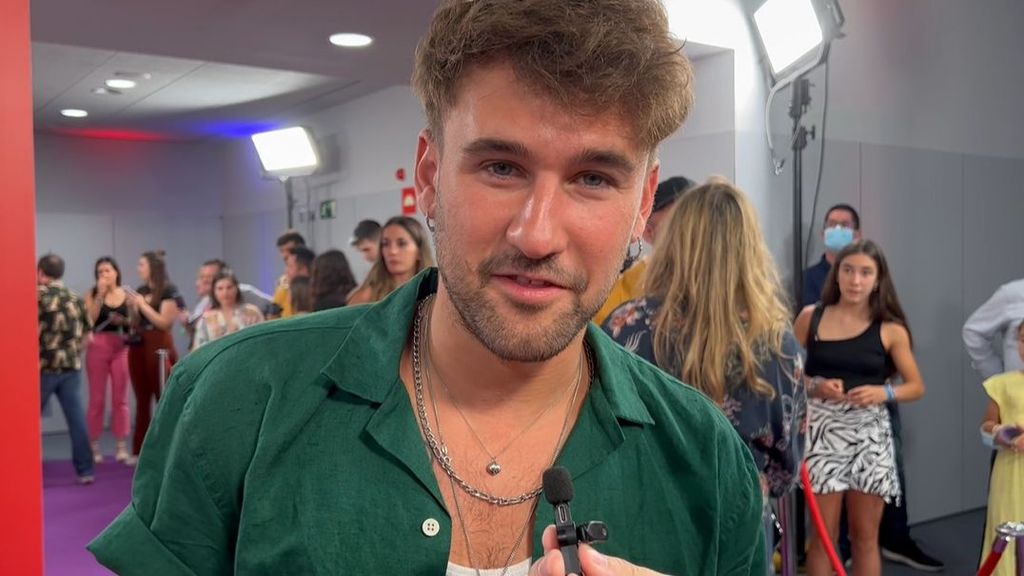 Dani Fernández se va de copas con su amigo Nil Moliner