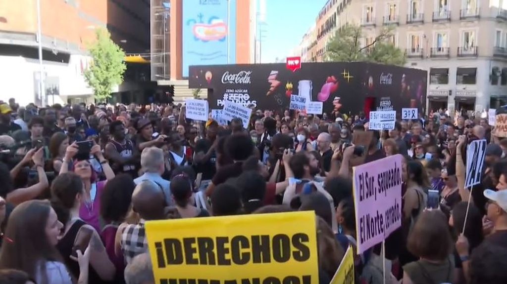 Manifestaciones en varios puntos de España contra la tragedia tras el masivo salto a la valla de Melilla