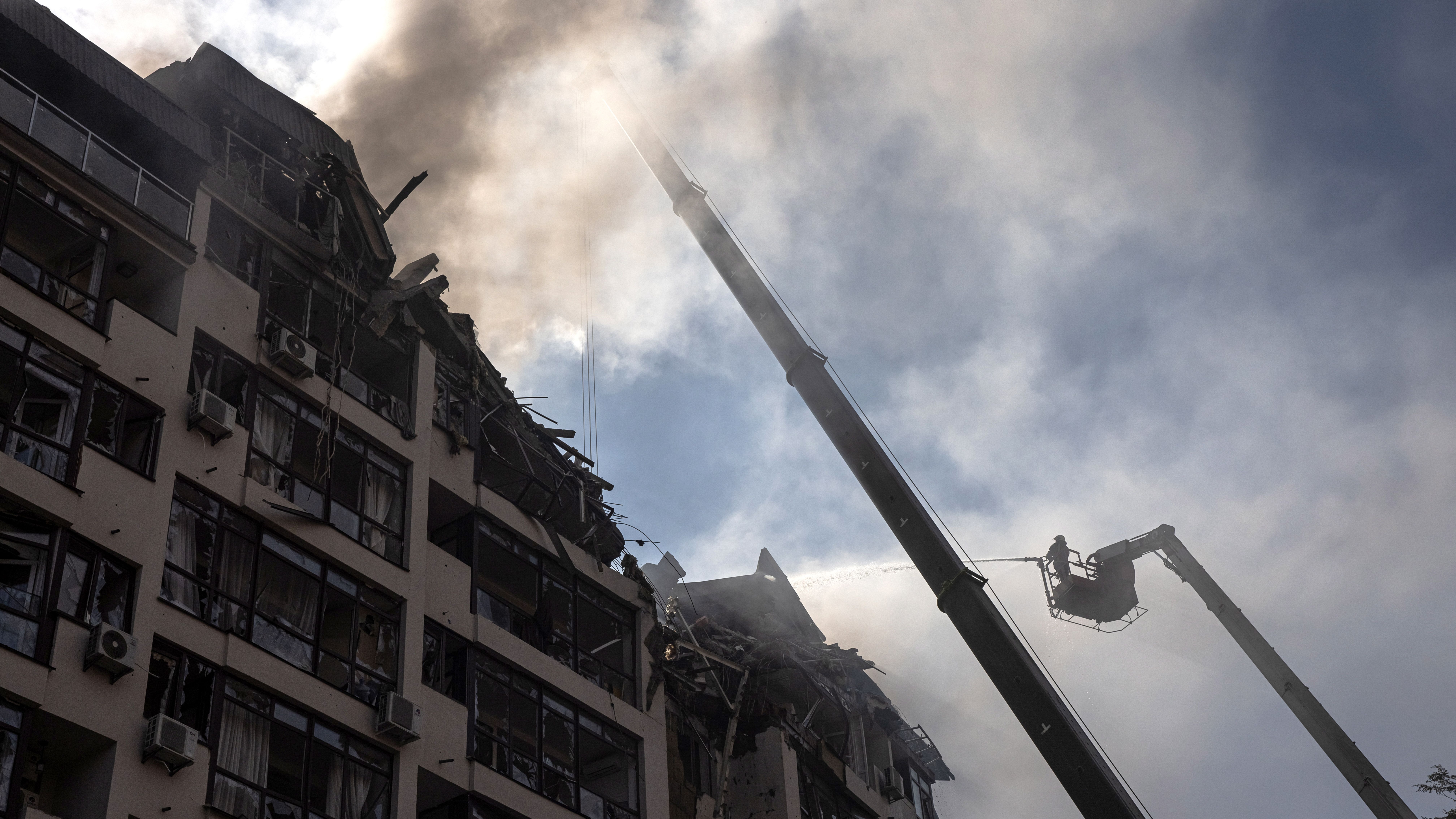 Ataque a un edificio de apartamentos en Kiev