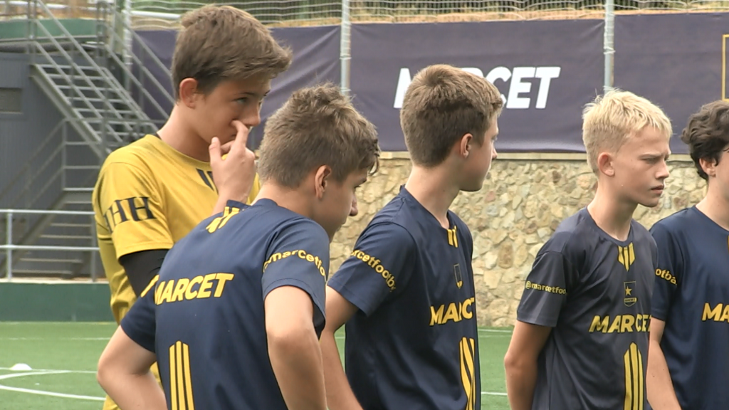 Cuatro niños ucranianos se forman en Barcelona para ser futbolistas