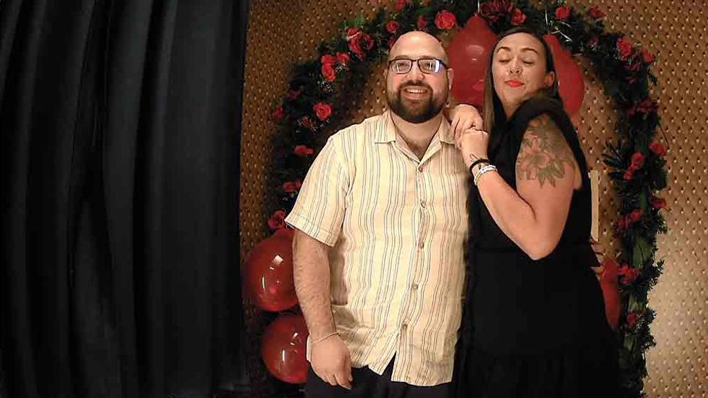 Alejandro y Goretti durante su cita en 'First Dates'