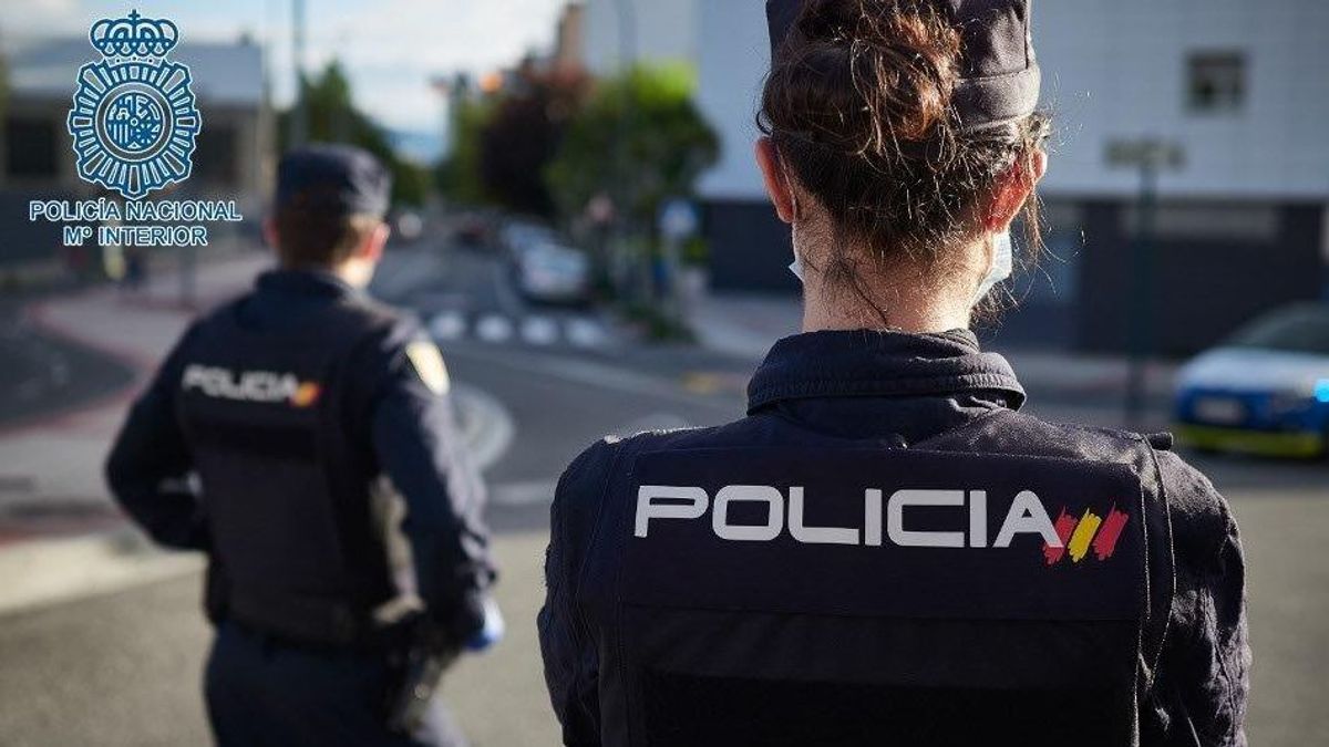 Imagen de archivo de Policías Nacionales de servicio Imagen de archivo de Policías Nacionales de servicio