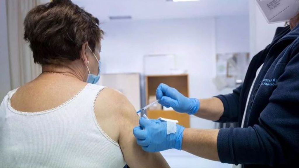 La vacuna contra la gripe reduce un 40% el riesgo de padecer Alzheimer