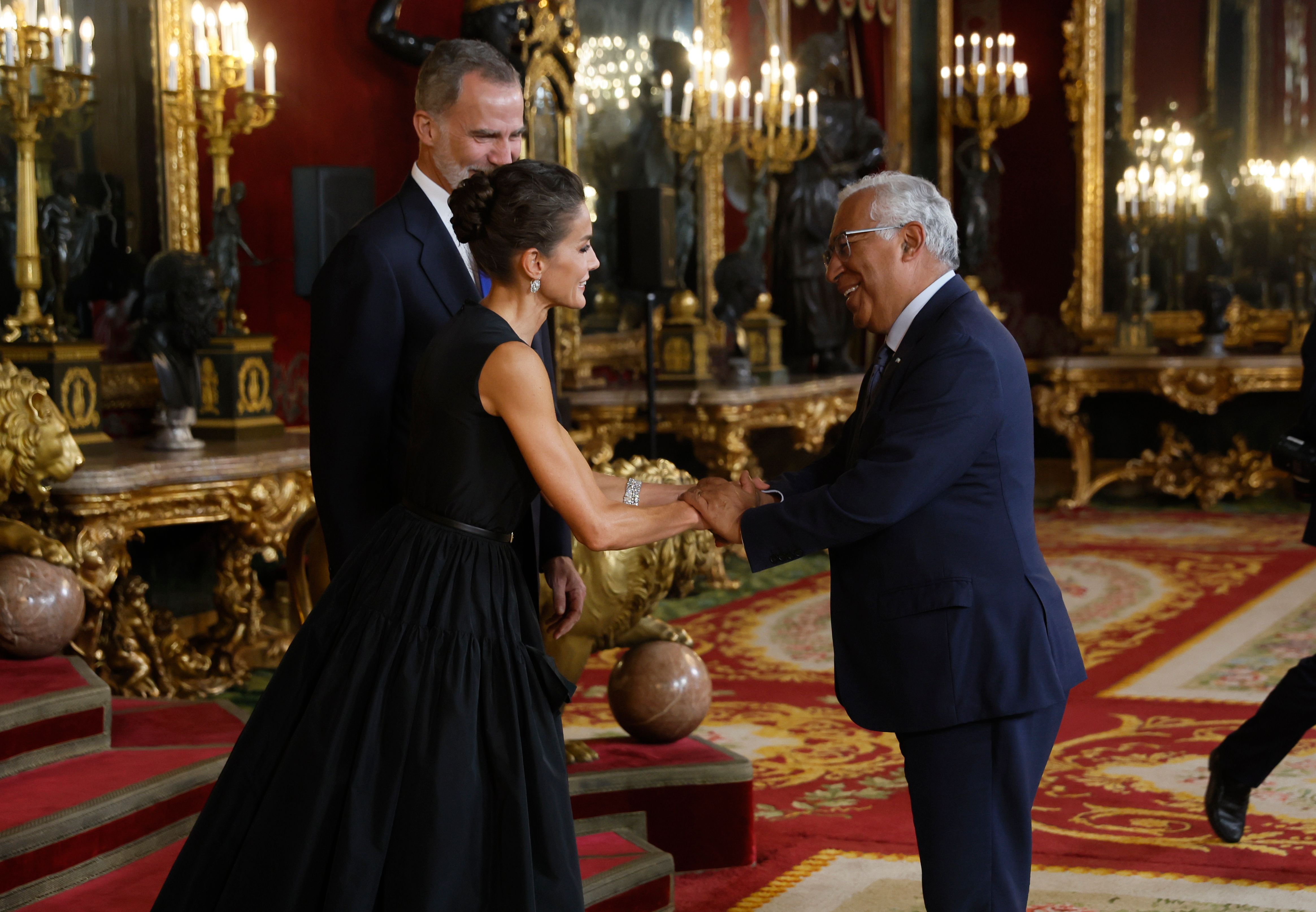 Los Reyes presiden la cena con los jefes de Estado de la OTAN en el Palacio Real