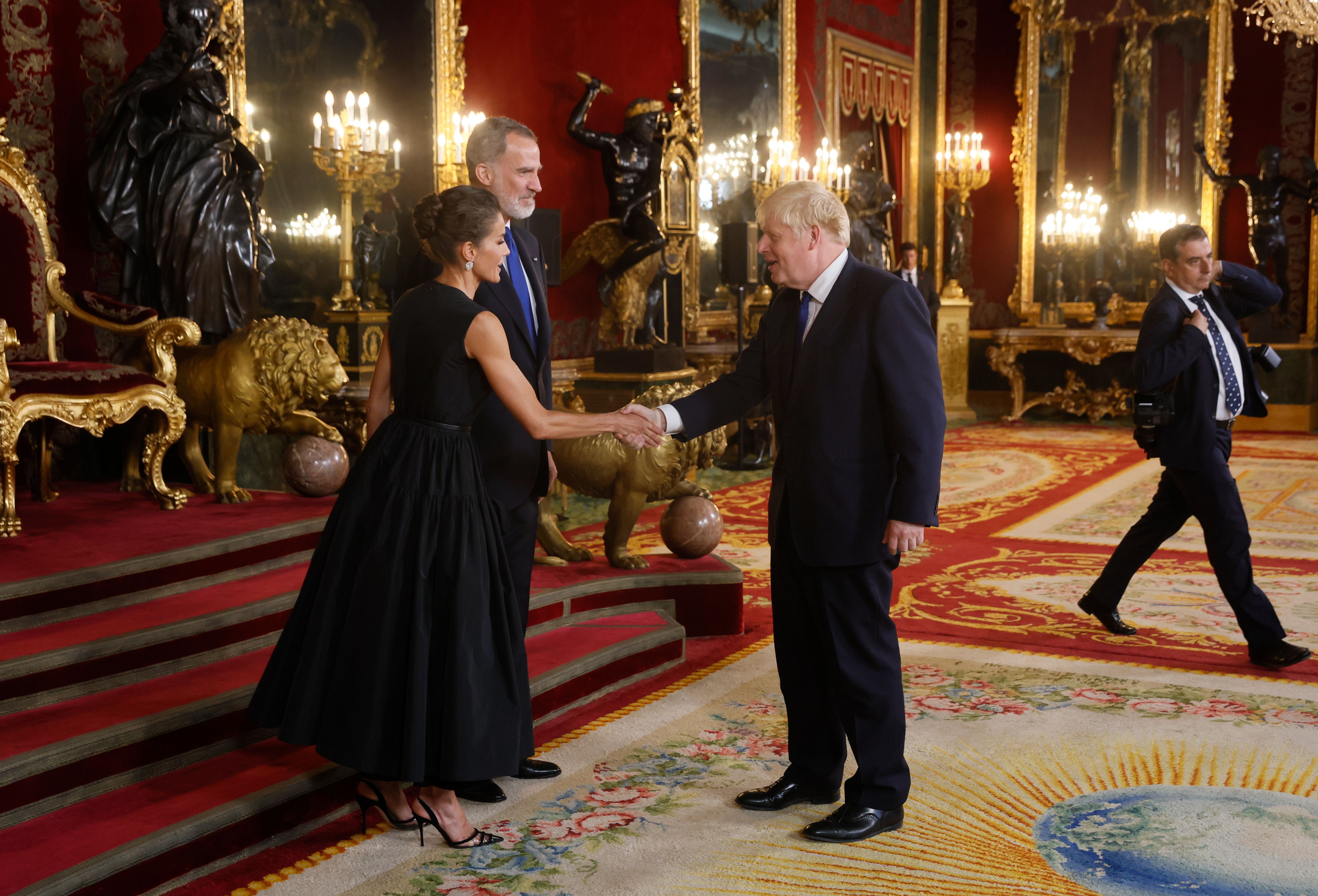 Los Reyes presiden la cena con los jefes de Estado de la OTAN en el Palacio Real