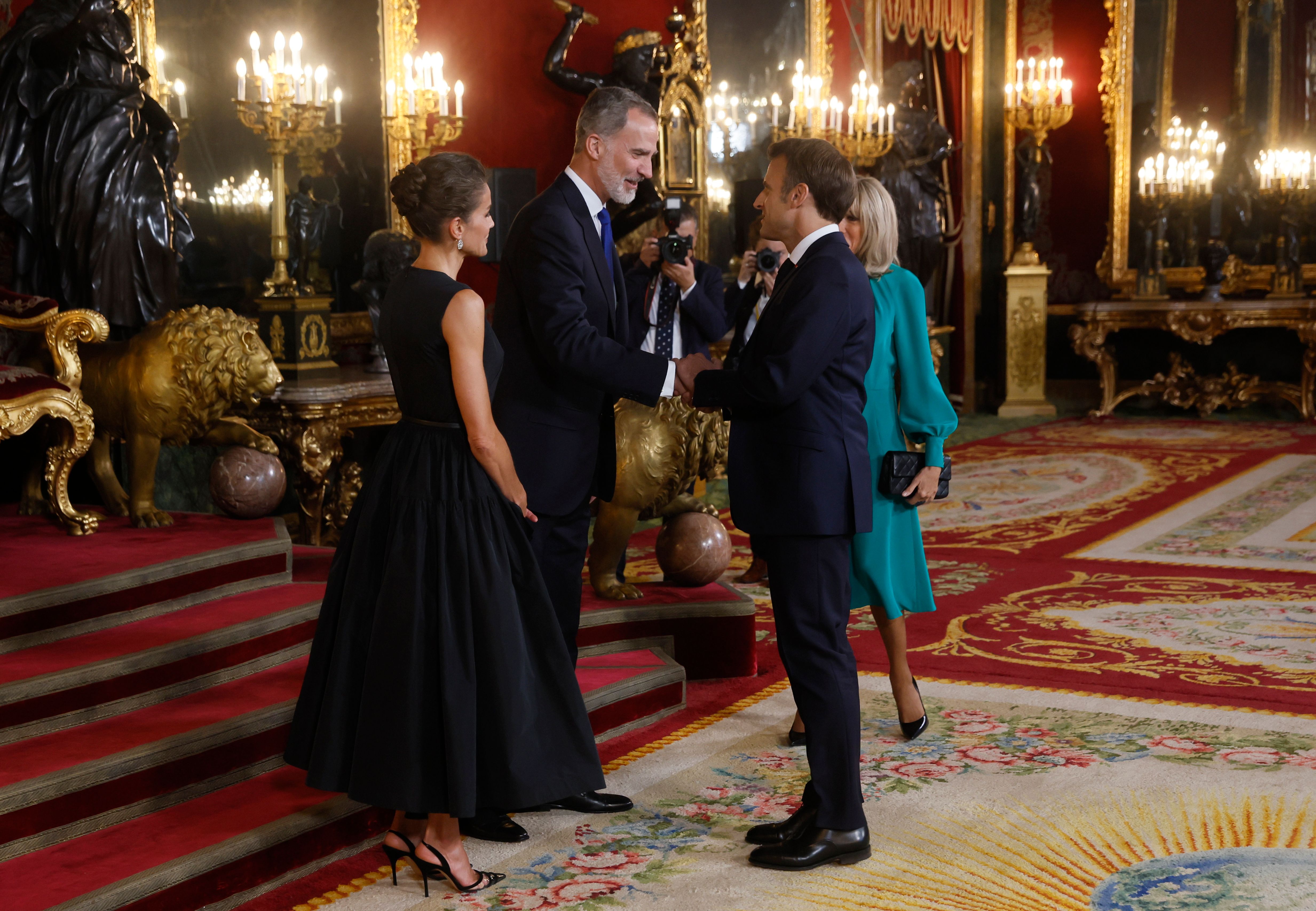 Los Reyes presiden la cena con los jefes de Estado de la OTAN en el Palacio Real