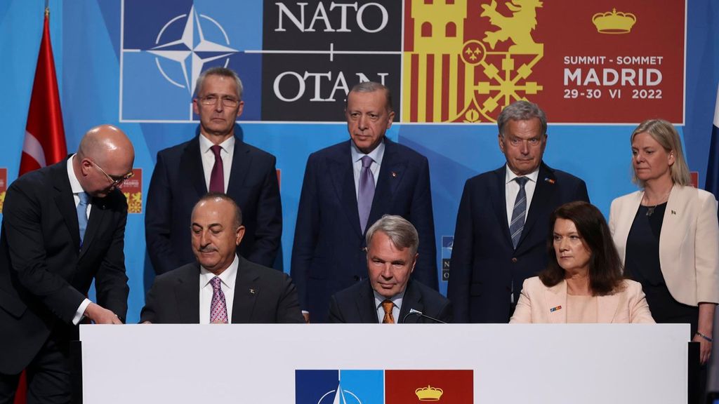 Turquía, Finlandia y Suecia firman acuerdo para el acceso de nórdicos a OTAN