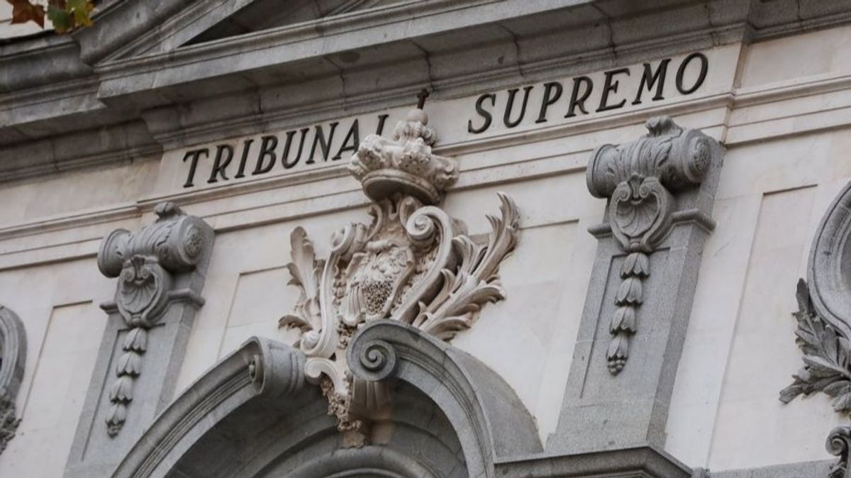 Detalle de la fachada del Tribunal Supremo Detalle de la fachada del Tribunal Supremo