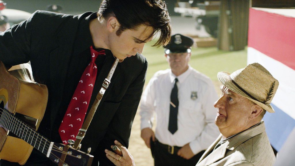Elvis Presley y el Coronel Parker en 'Elvis'