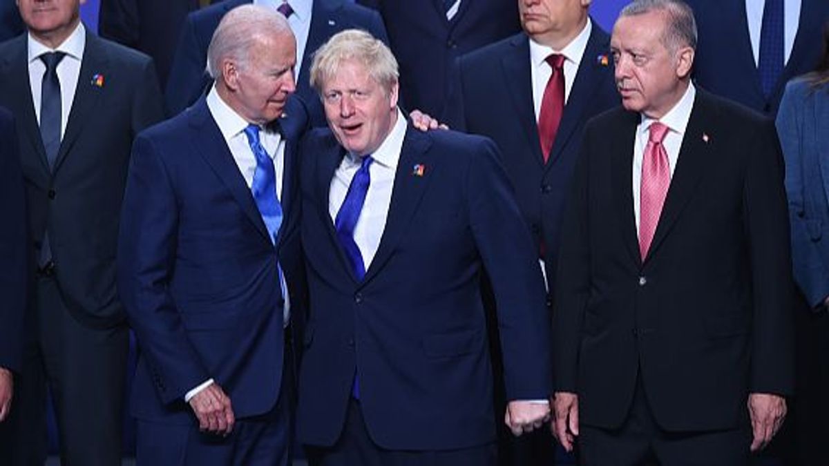 Erdogán, Johnson y Biden durante la cumbre de la OTAN de Madrid Erdogán, Johnson y Biden durante la cumbre de la OTAN de Madrid