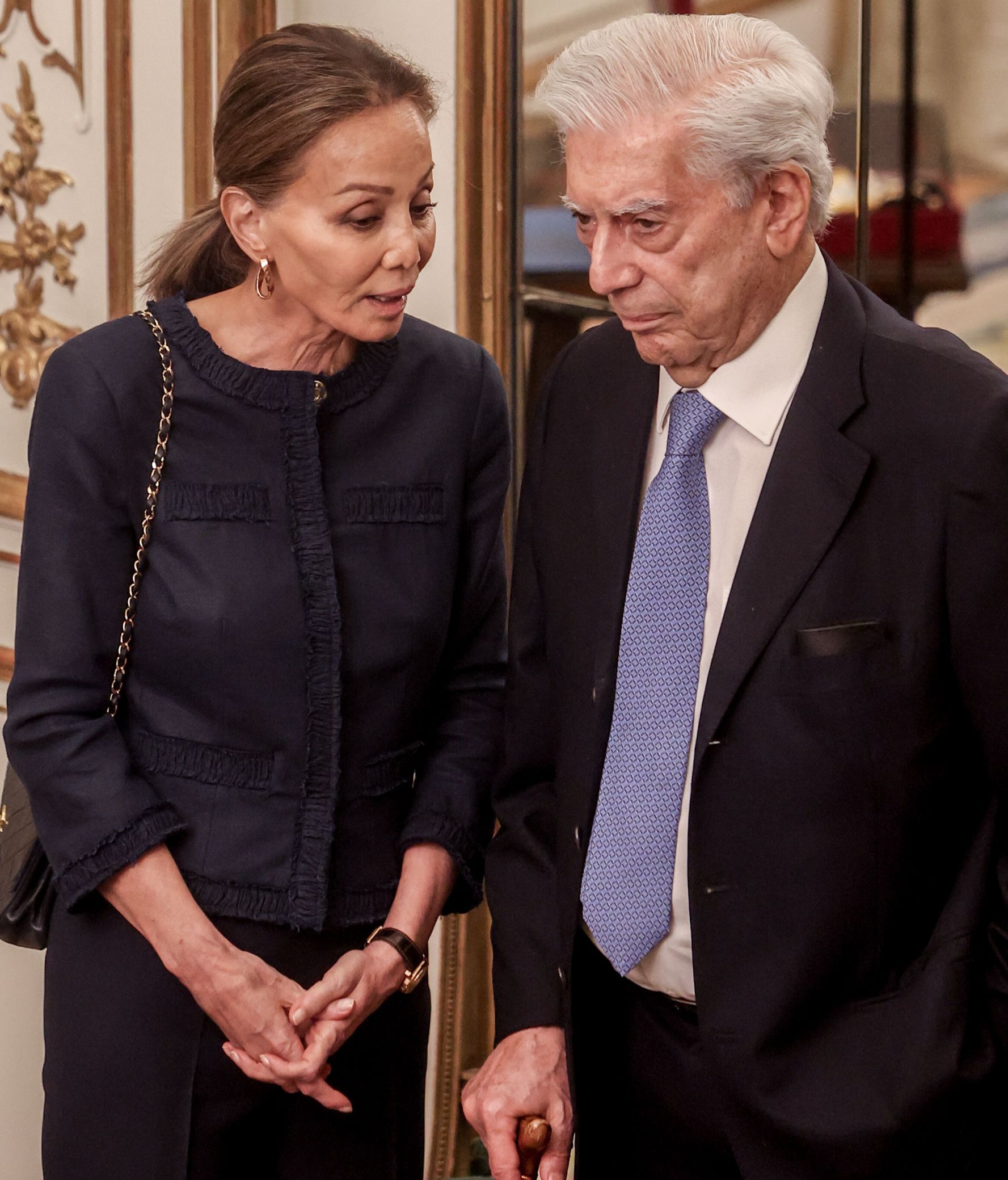 minusválido petrolero Cenagal Isabel Preysler y Mario Vargas Llosa desmienten separación y explican las  fotos - NIUS