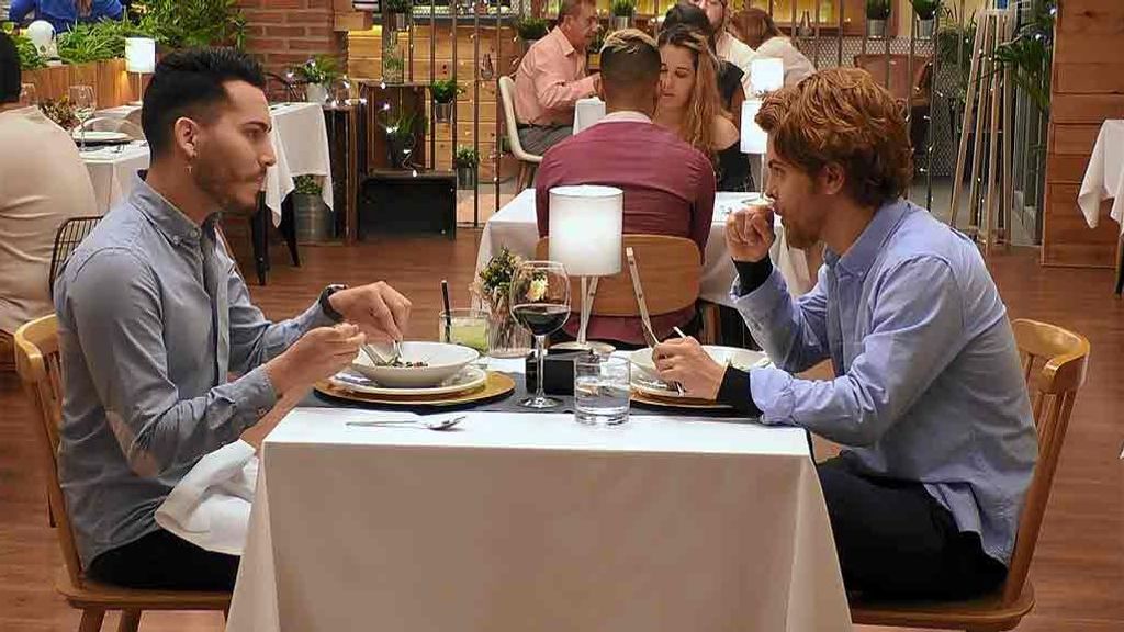 Jahir y Gerardo durante su cita en 'First Dates'