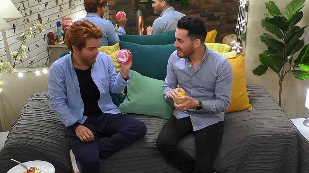 Jahir y Gerardo durante su cita en 'First Dates'